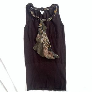 Caché tank top with coordinating scarf woven into collar. Size XS.